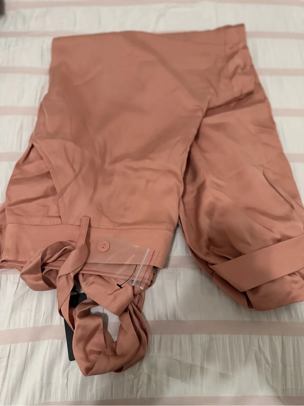 Women’s Pink Tie-Waist Cargo Pants - Picture 8 of 8
